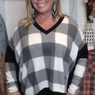 Check Me Out Buffalo Plaid Knit Top. Oversized and will fit Plus.