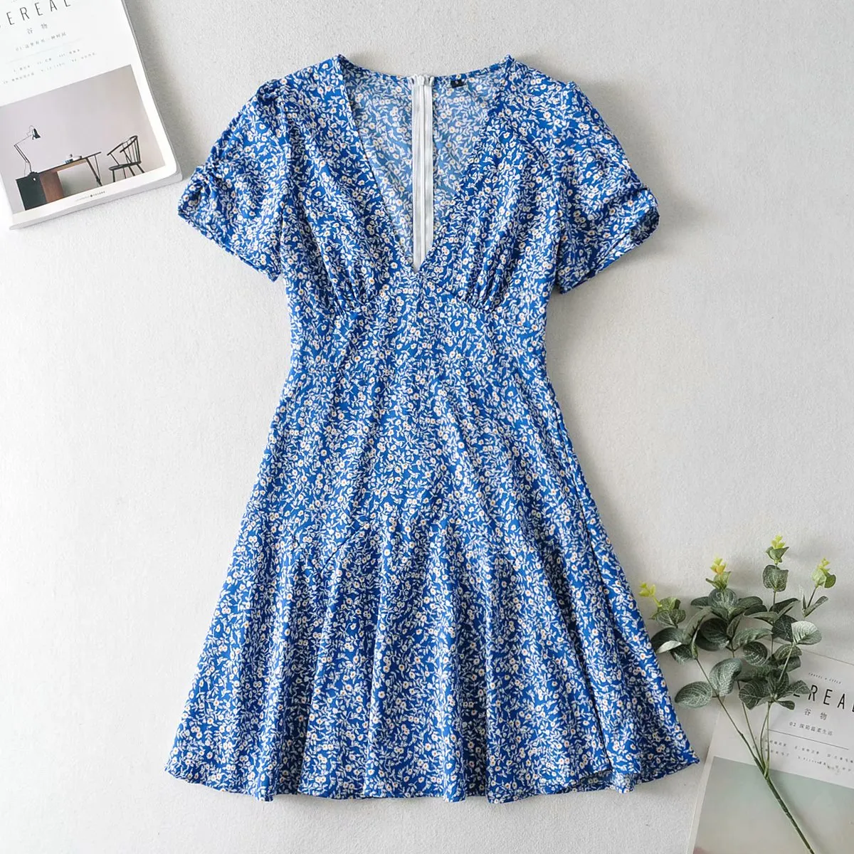 Chic Floral V Neck Summer Dress