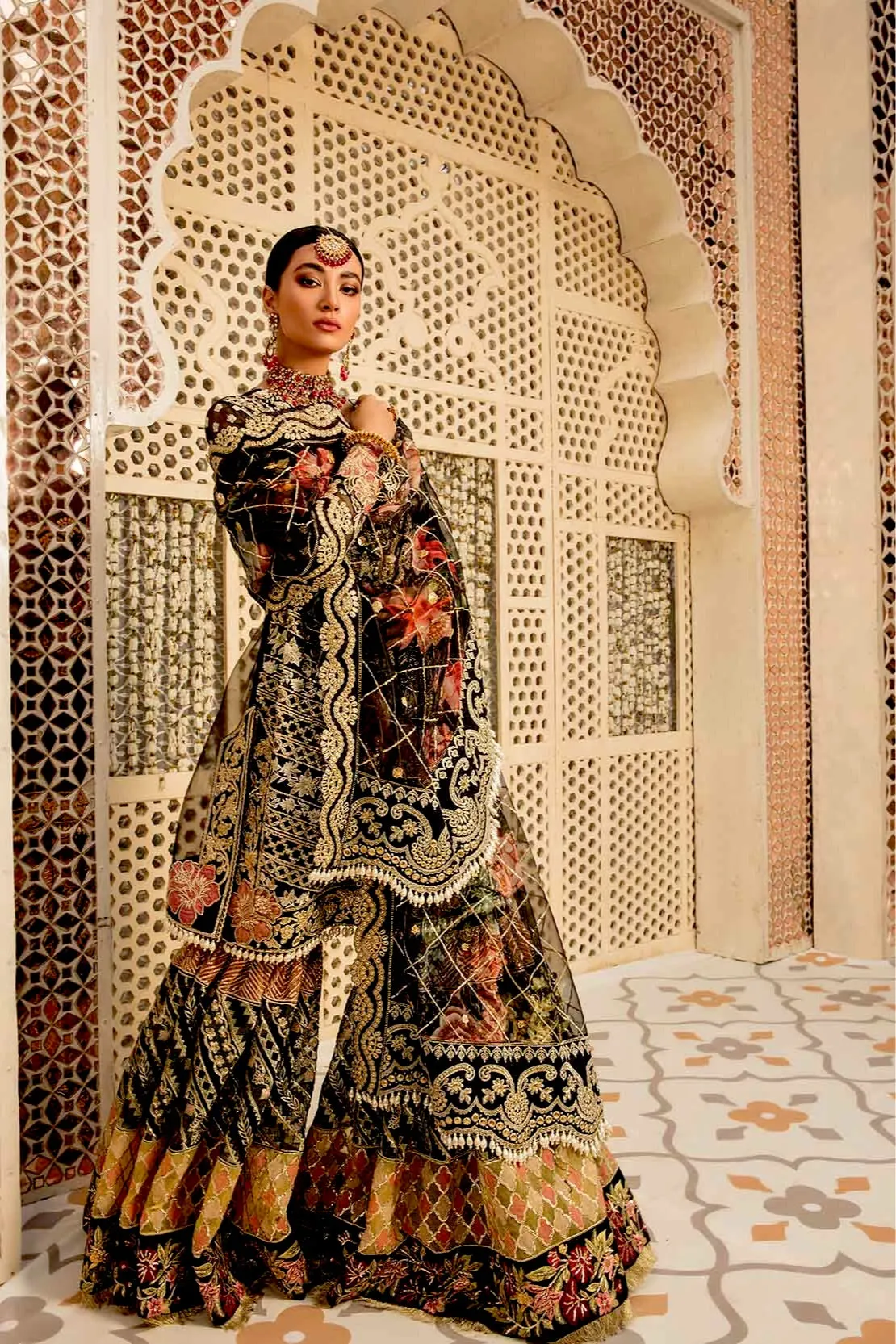 Crimson X Saira Shakira Wedding Collection – 5B - A CutWork Affair - Onyx