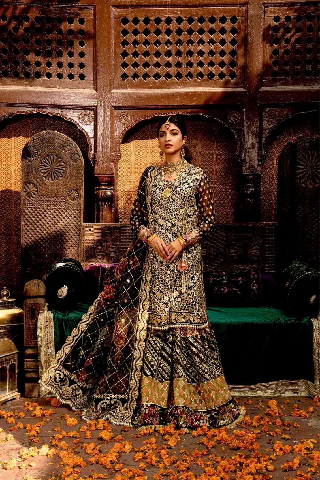 Crimson X Saira Shakira Wedding Collection – 5B - A CutWork Affair - Onyx