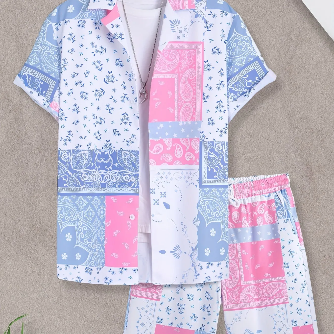 Fashionable Mens Paisley Print Short Sleeve Shirt & Shorts Set - Comfortable Resort-Ready Loungewear for Stylish Getaways - Two-Piece Ensemble