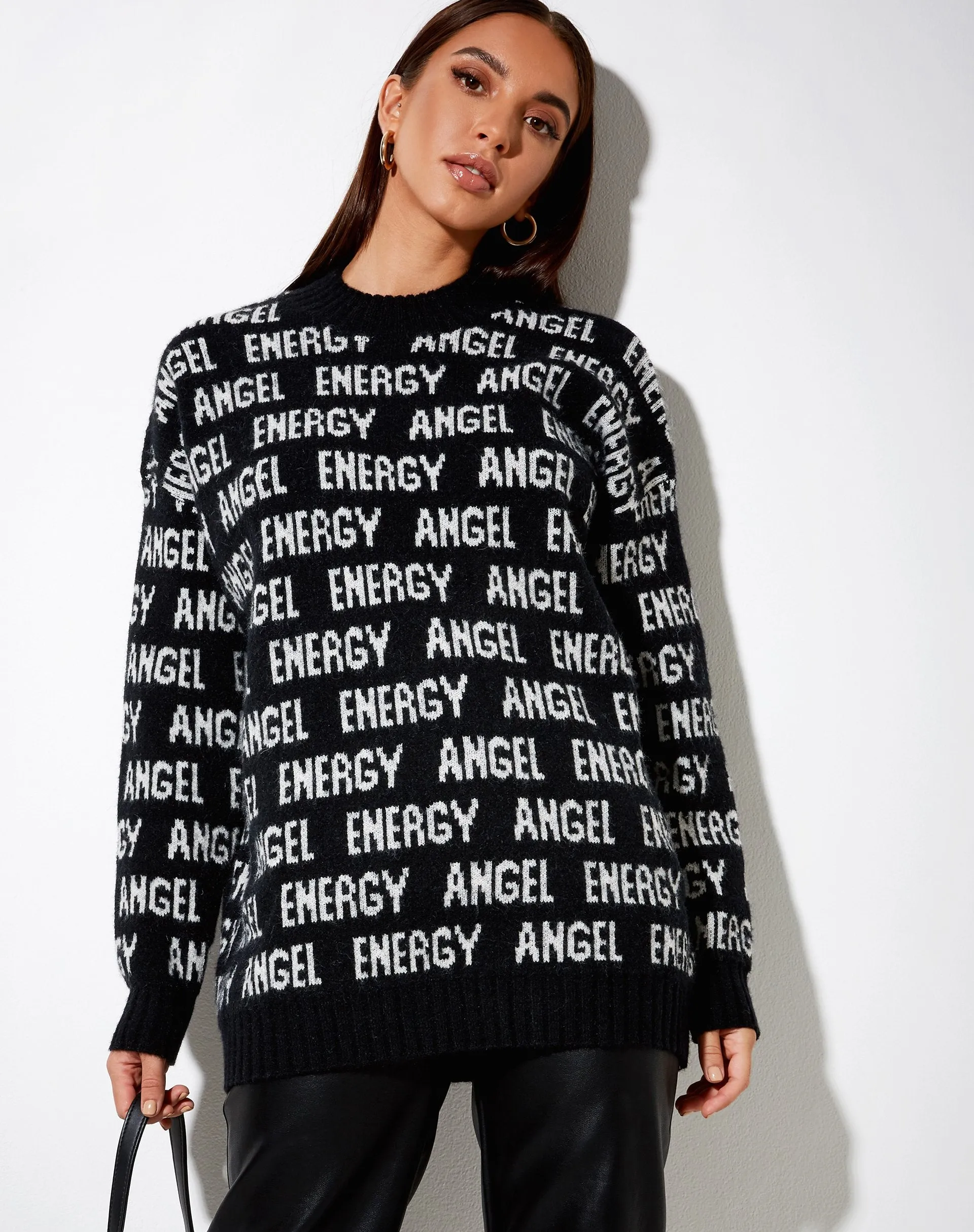 Iskov Jumper in Black with Ivory Angel Energy