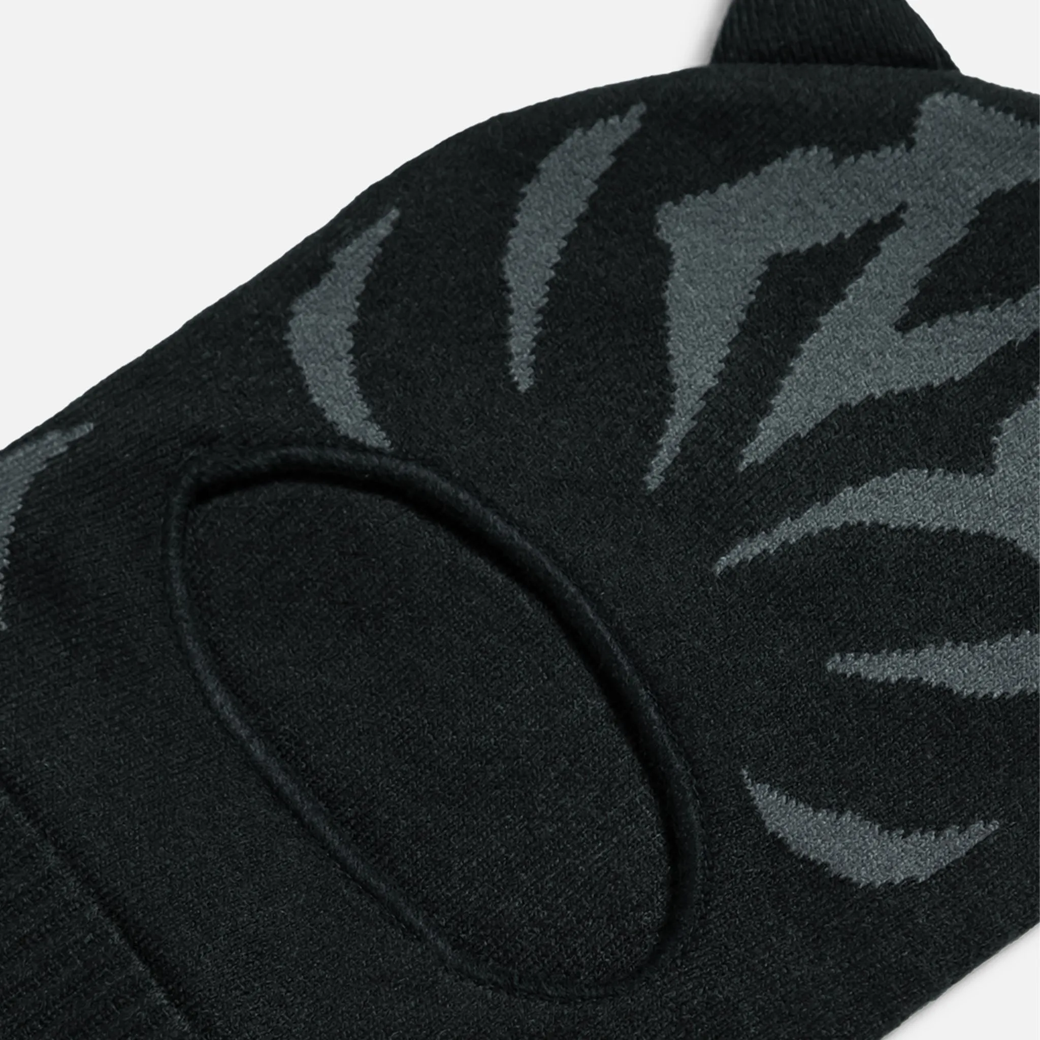 Isobu Nerm Balaclava (Black)