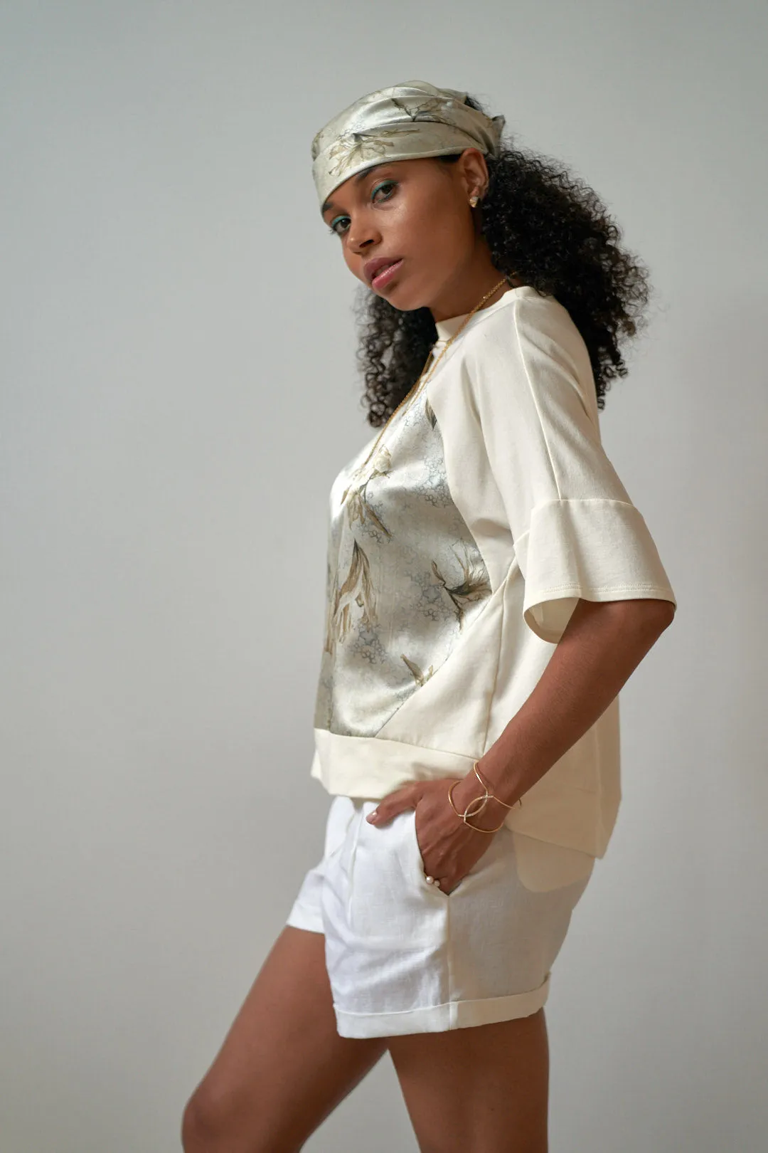 Short Sleeve Silk Sweatshirt Off White Syrian Amaryllis