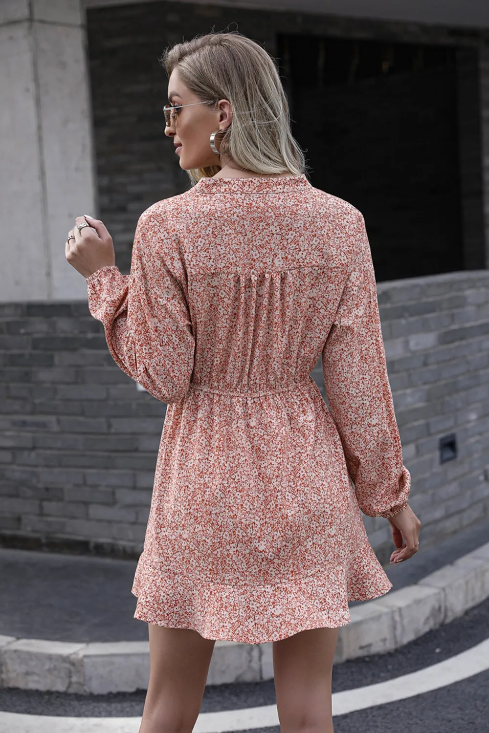 Tether V-neck Floral Long Sleeve Mid-length Dress