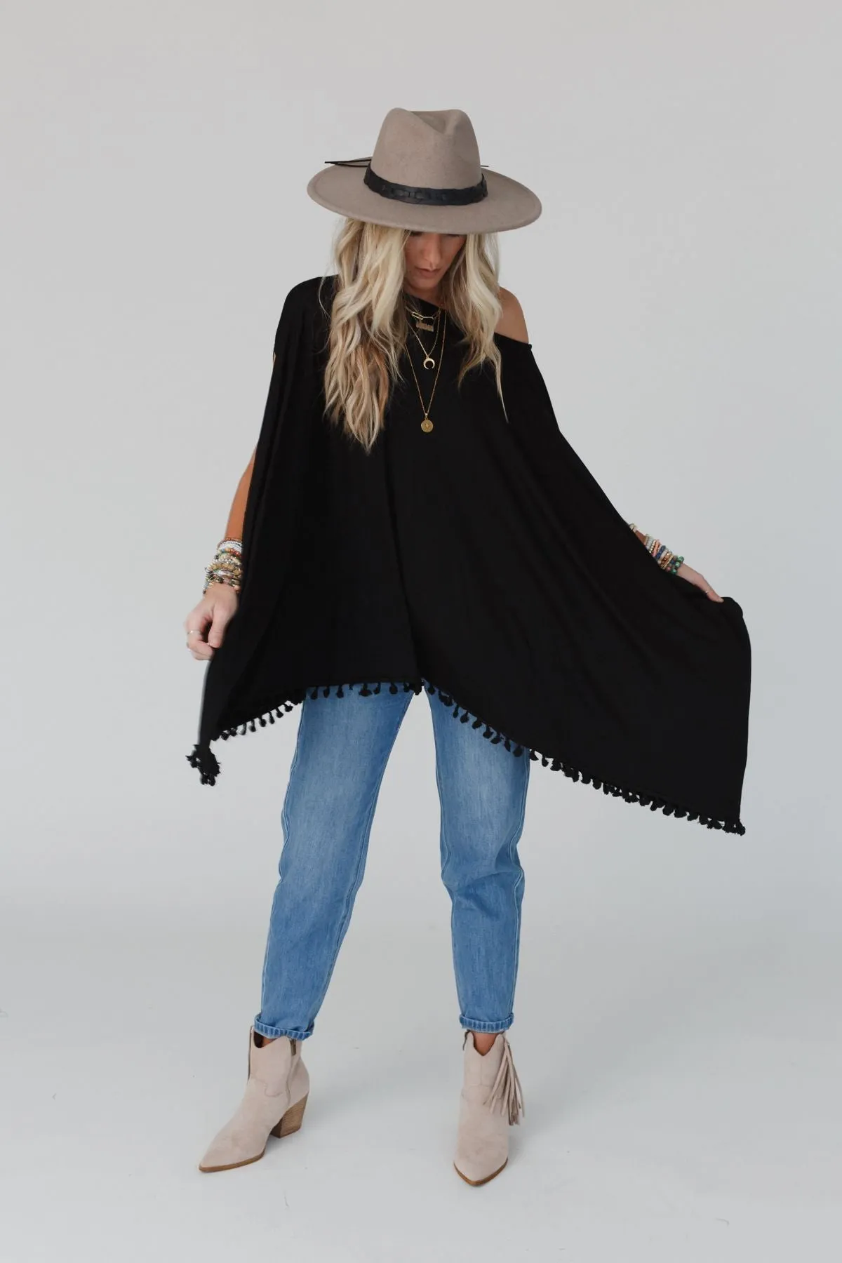 The Nest The Wren Tassel Tunic - Black