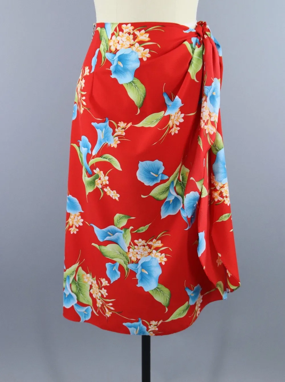 Vintage 1980s Hawaiian Hilo Hattie Red Floral Print Sarong Wrap Dress