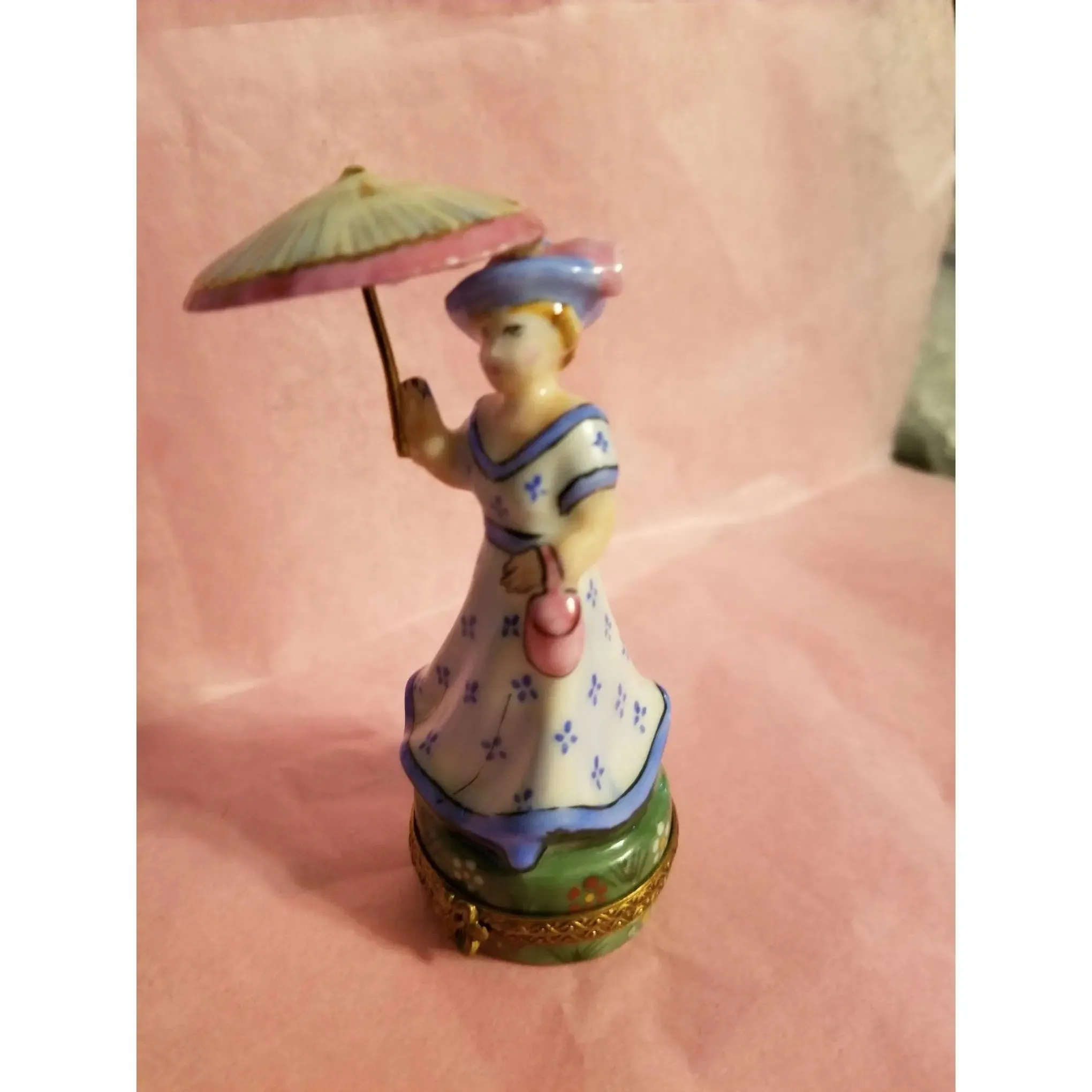 Woman Umbrella Parasol Blue Monet No. 1