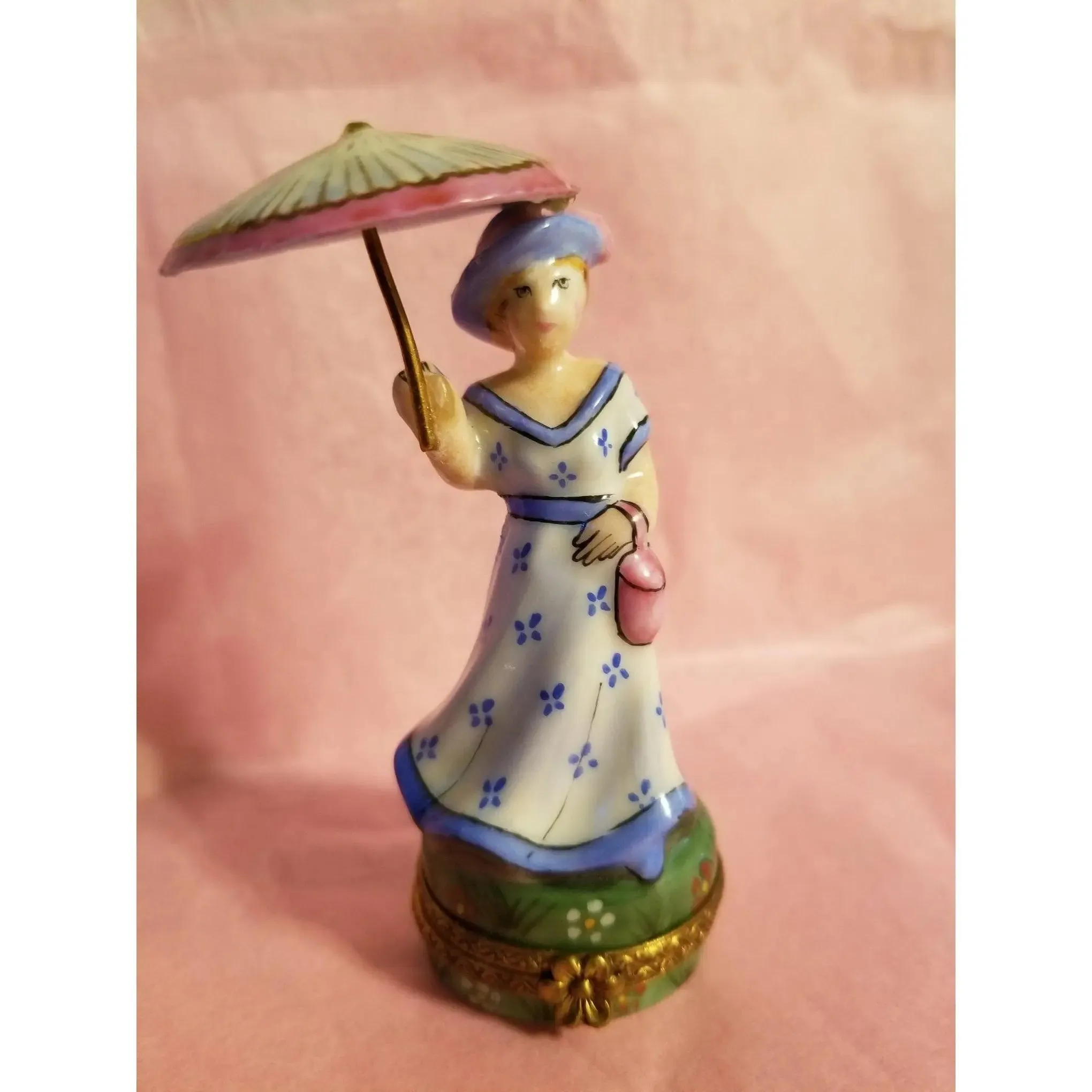 Woman Umbrella Parasol Blue Monet No. 1